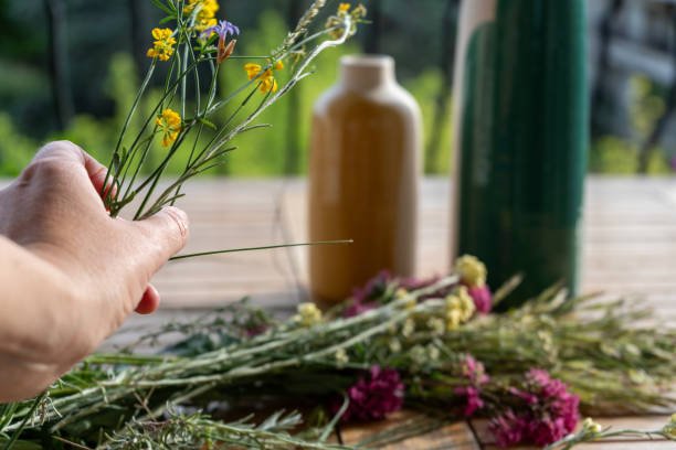 Home arranging wild flowers